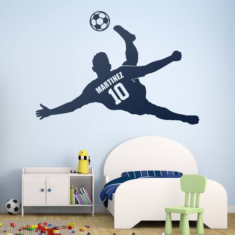 Kinderzimmer Wandtattoo: Silhouette eines Fußballkindes beim personalisiert