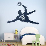 Kinderzimmer Wandtattoo: Silhouette eines Fußballkindes beim personalisiert 2